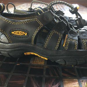 Keen waterproof sandals Toddler size 11